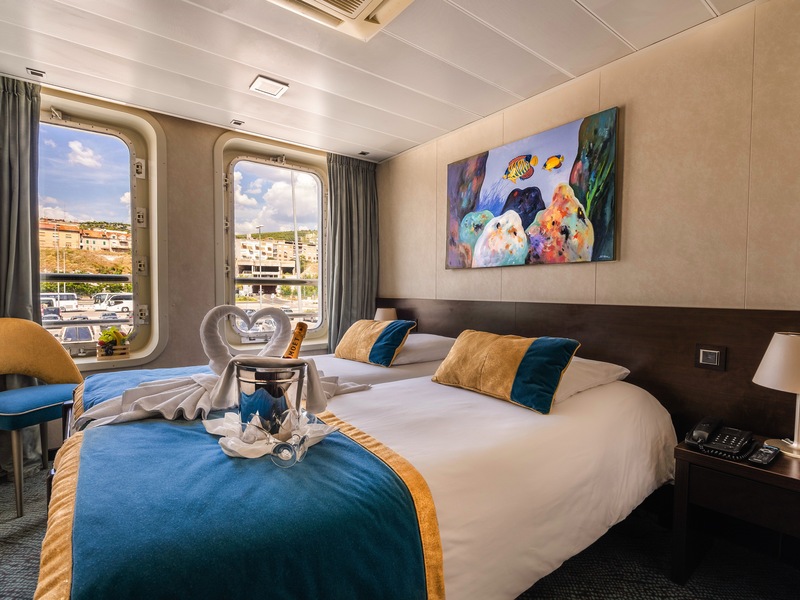 Upper Deck 1 Double Bed Cat C